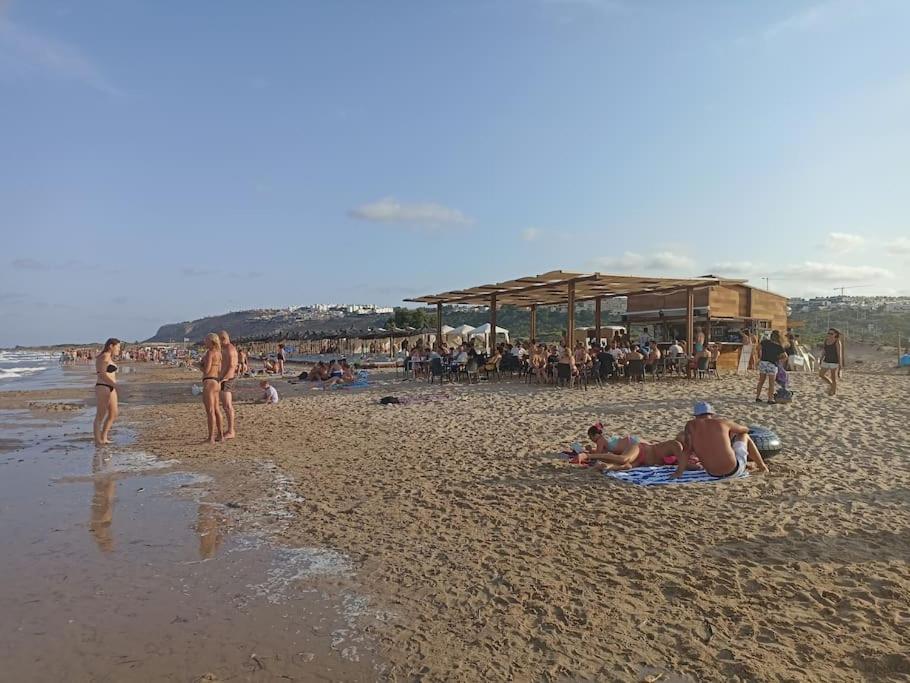 Bungalow En Primera Linea Del Mar อาเรนาเลส เดล ซอล ภายนอก รูปภาพ